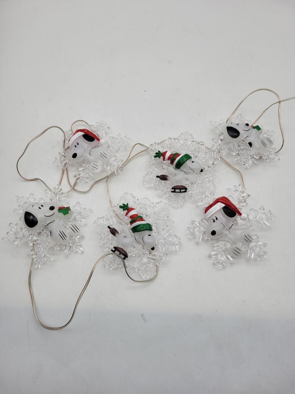 Snoopy String of Battery Operated Lights With Music Flashing Lights See Video